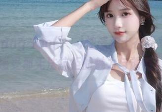 体验Jang Joo(장주)性感护士在线高清写真，感受那无法抗拒的魅力与诱惑！.txt